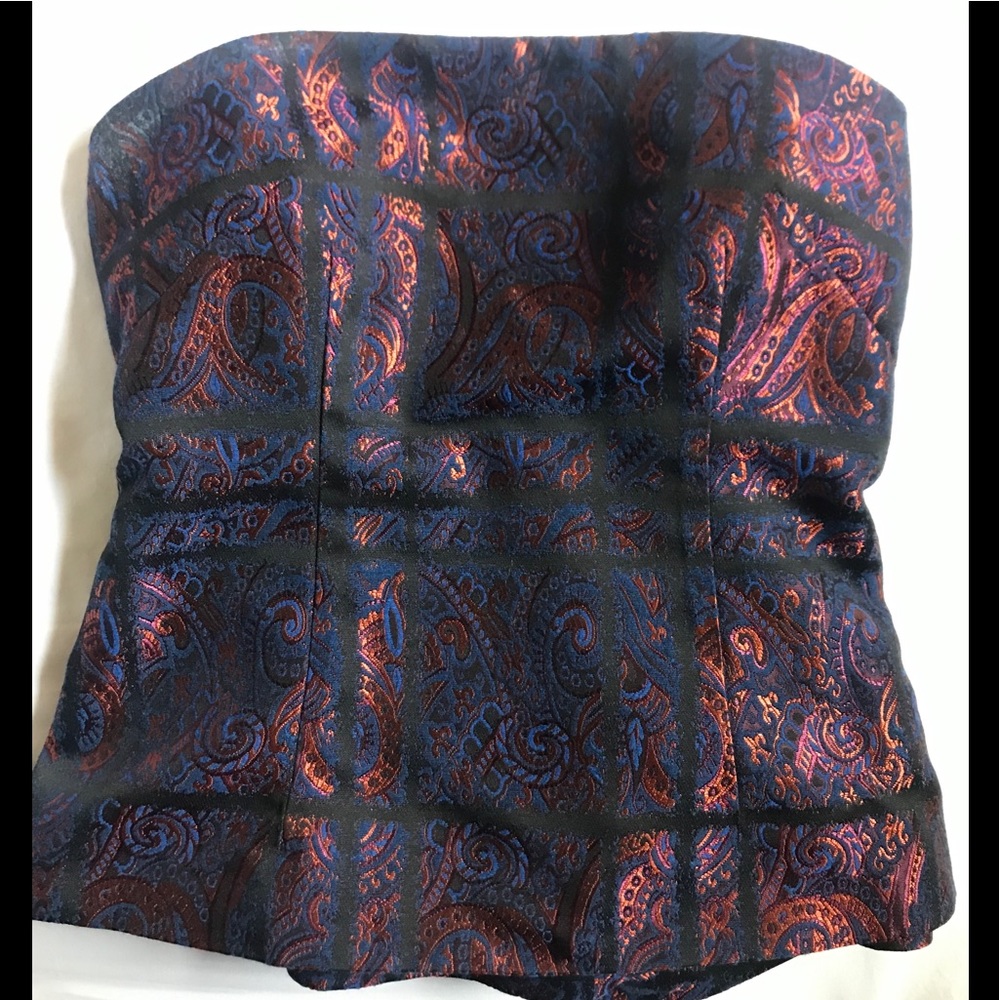 Intermix adorable bustier top sz M